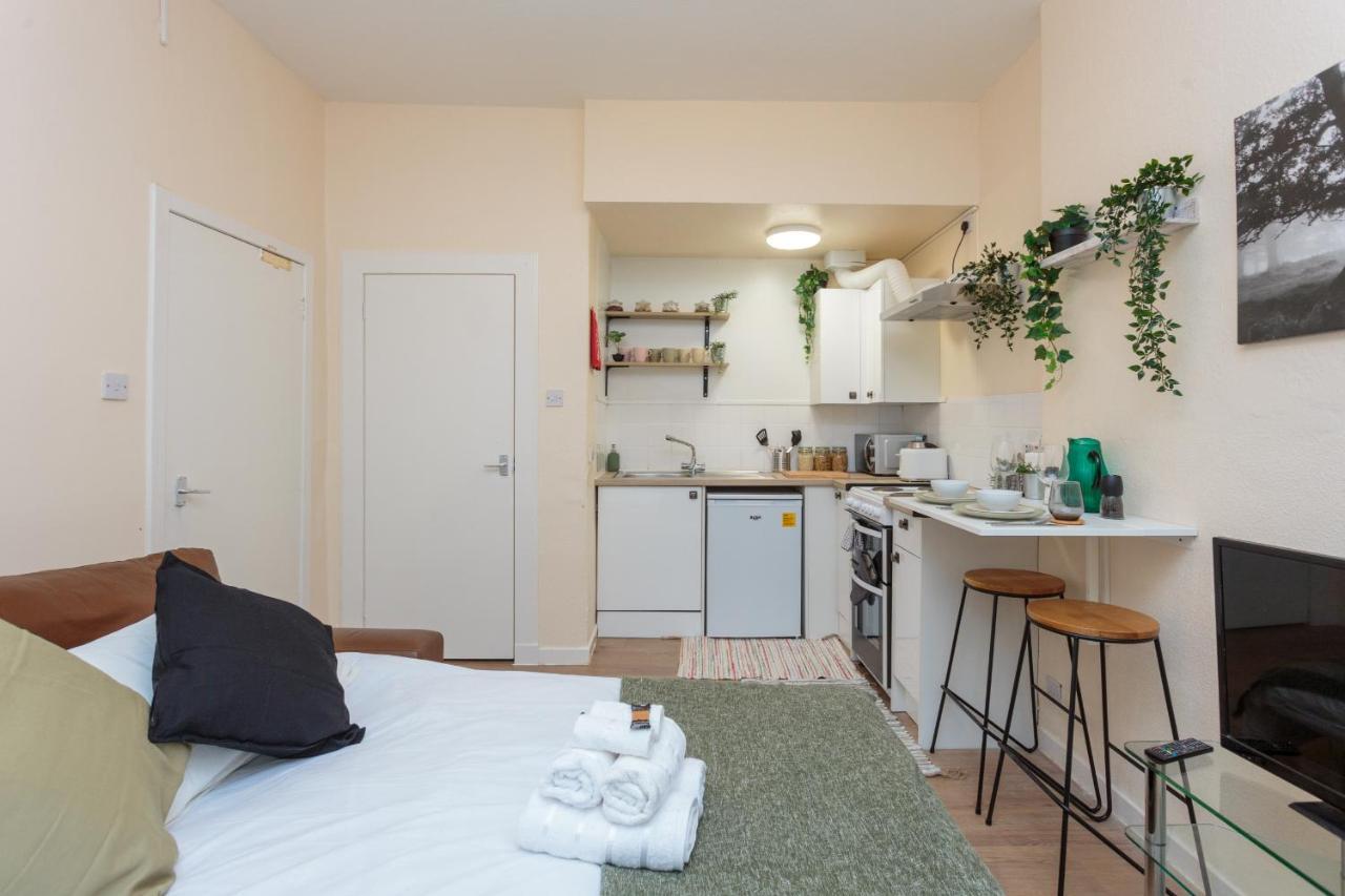 Cozy 1B Groundfloor - 8 Minute From City Centre Edinburgh Eksteriør billede